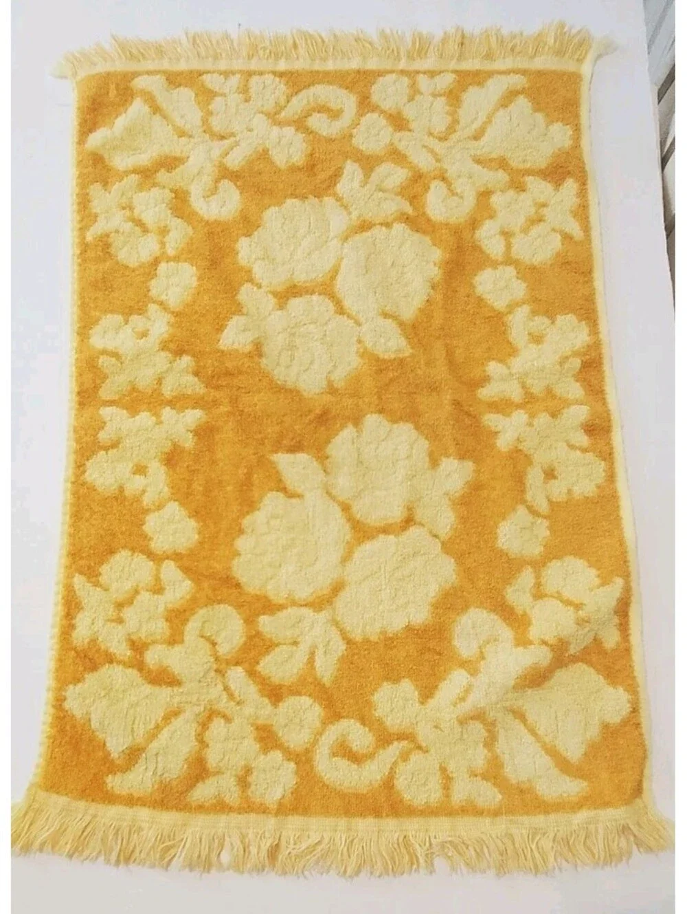 Vintage Cannon Monticello Hand Fringe Towel Yellow Gold Floral 1 Pc.